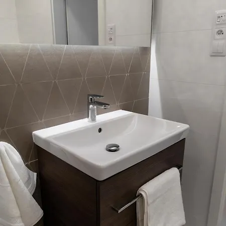 Centrum Koliste 65a Komforta Kemping